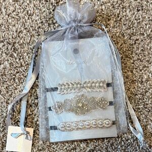 Elegant Silver and White Hair Accessories Set
